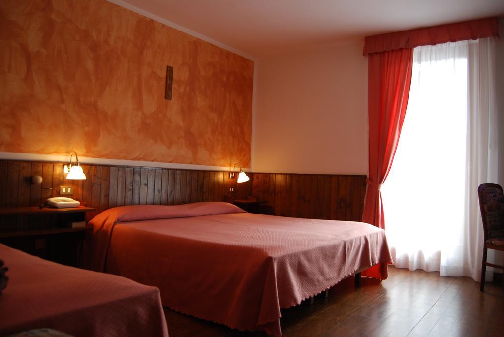 Albergo Villa Cristina Folgaria Oda fotoğraf